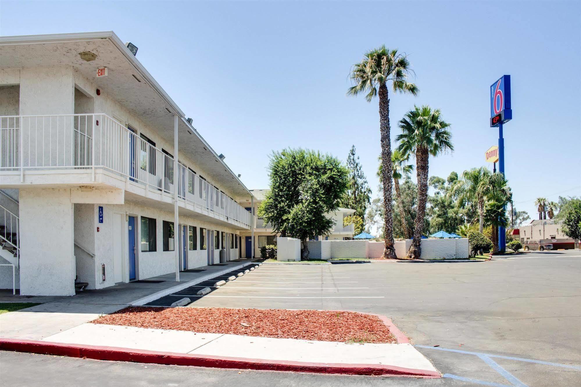 Motel 6-Bakersfield, Ca - South מראה חיצוני תמונה