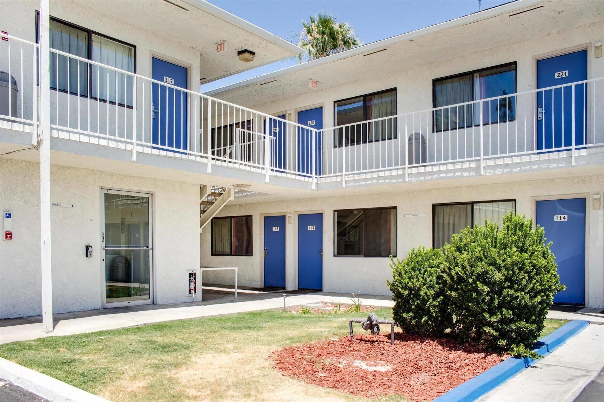 Motel 6-Bakersfield, Ca - South מראה חיצוני תמונה